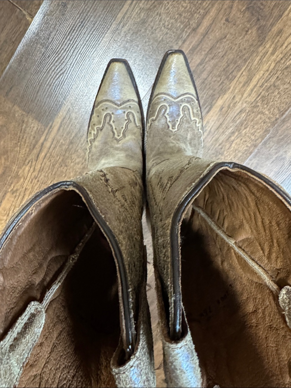 Circle G Distressed Tan Western Embroidered Cowboy Boots Made in Mexico - Picture 10 of 14